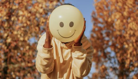Unwind and Thrive: Self-Care Tips for the Holiday Hustle